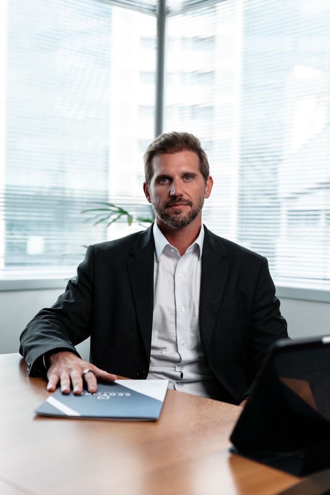Luis Sertori em contexto executivo